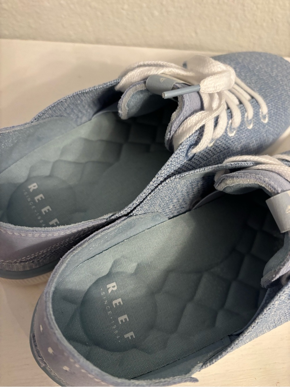 Reef Neptune Women’s Breathable Sneaker Tennis Beach Shoes NWOT Dusty Blue 10 - Picture 3 of 6